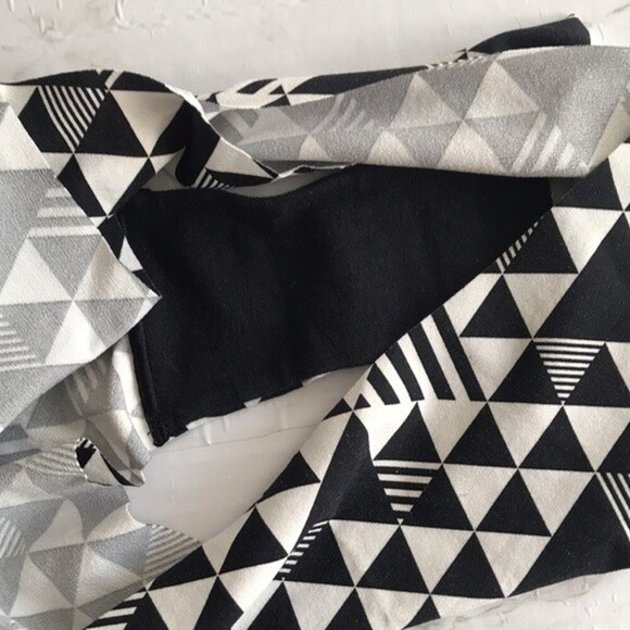 Victoria’s Secret black and white sexy cheekster panties size small - Picture 6 of 6